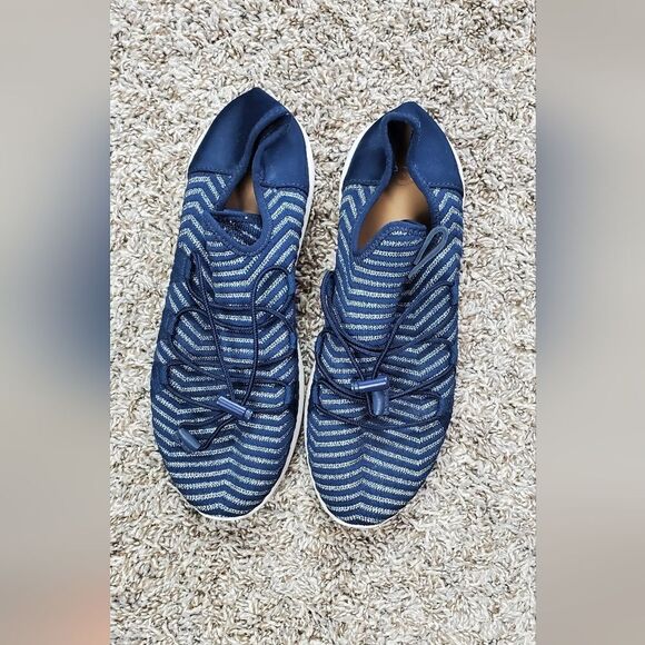 UGG Navy Blue & White Athletic Shoes - Picture 3 of 5